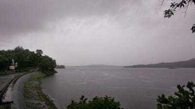The place where Mithee river originates from at Vihar Lake. HT Photo by Puneet Chandhok Mumbai, 24/07/10