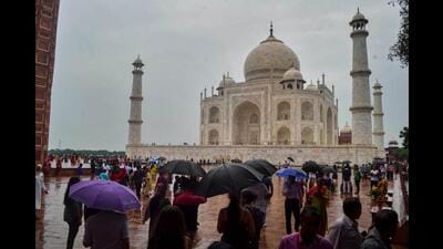 There is a restriction on promotional, commercial and canvassing activities on Taj Mahal premises. (HT FILE)