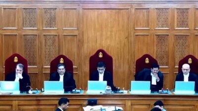 Five-judge bench of Supreme Court delivers landmark judgment on electoral bonds scheme case Five-judge bench of Supreme Court delivers landmark judgment on electoral bonds scheme case
