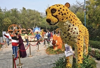 The theme of this annual showcase this year is Earth Laughs in Flowers. (Photo: Vipin Kumar/HT (Photo for representational purposes)))