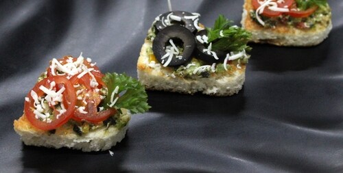 Heart shaped bruschetta (Chef Mukesh Kumar) Heart shaped bruschetta (Chef Mukesh Kumar)