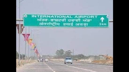 A total of 34.61 acres will be acquired in Chandigarh through acquisition for a shorter route to Shaheed Bhagat Singh International Airport. (HT File Photo)