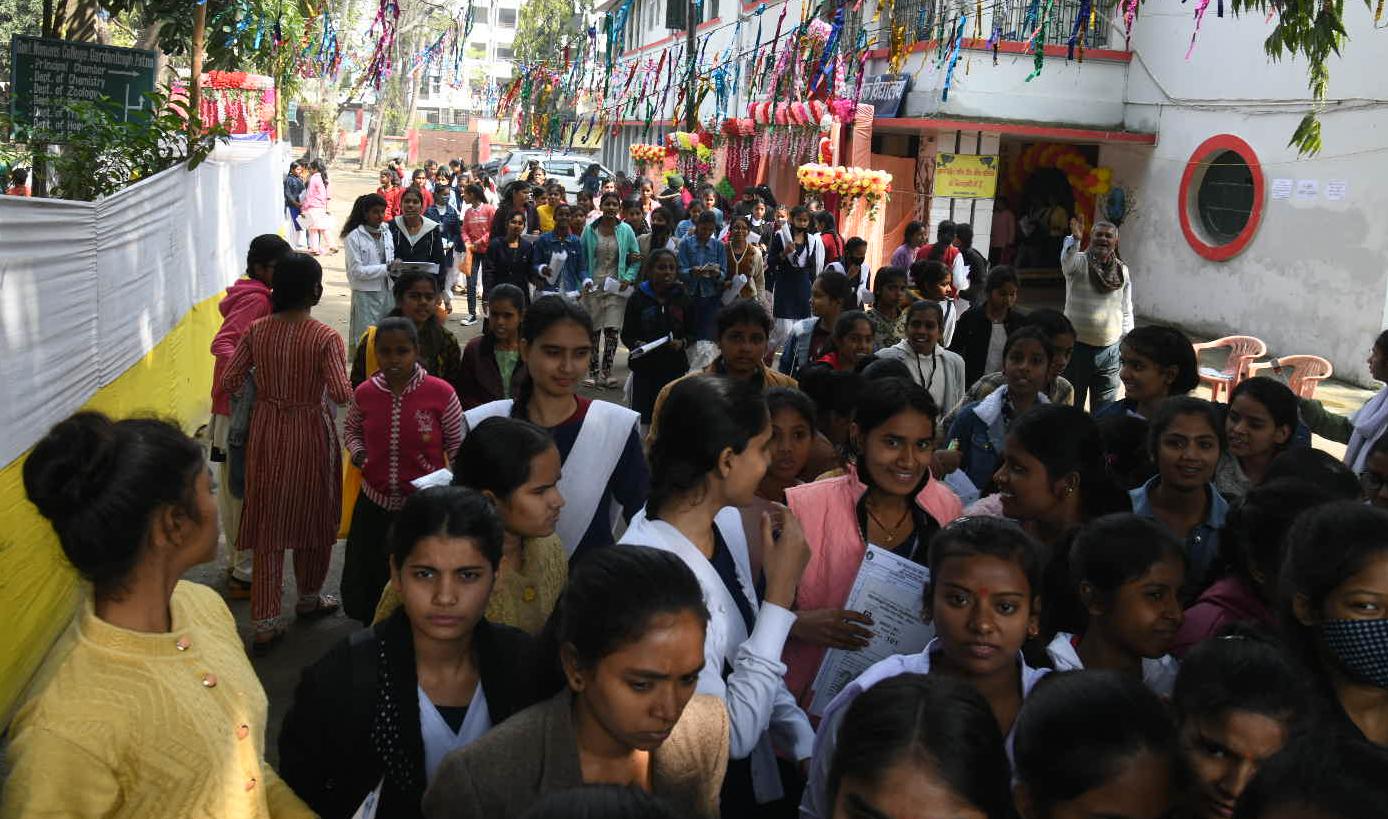 Bihar Board Class 10 Exam 2024: Students coming out of exam hall (Santosh Kumar ) Bihar Board Class 10 Exam 2024: Students coming out of exam hall (Santosh Kumar )