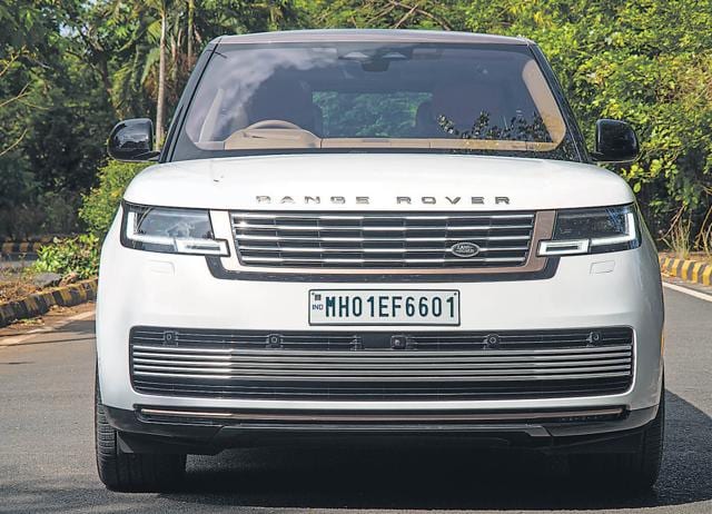 Bear in mind, is 3.1-metre-long SUV will stick out of most parking slots. Bear in mind, is 3.1-metre-long SUV will stick out of most parking slots.