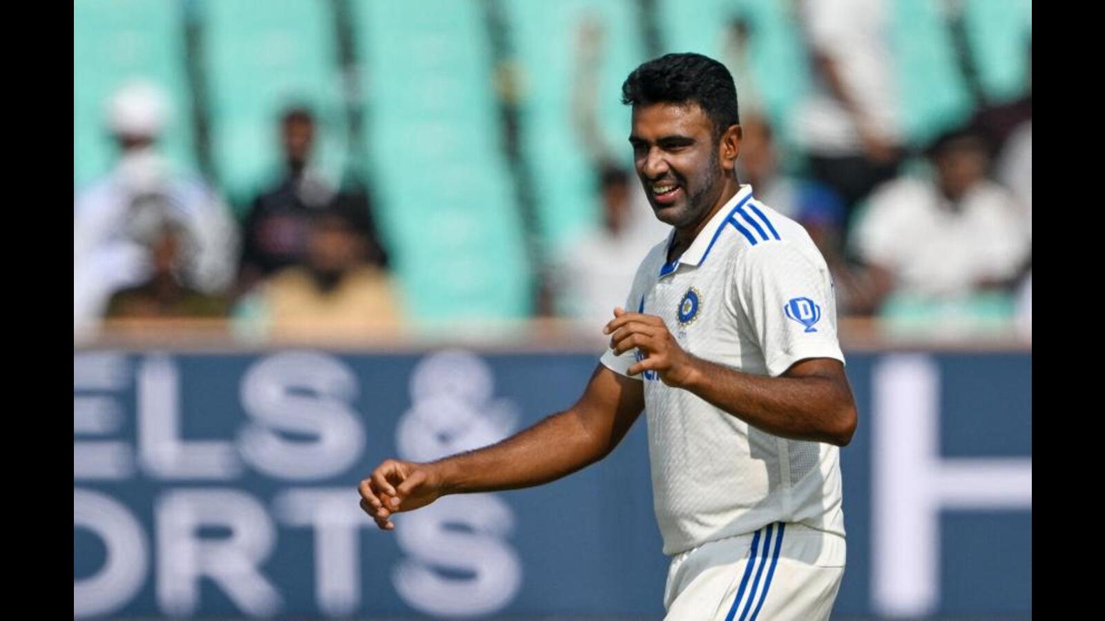 R Ashwin, who never gave up, scales 500 wickets peak - Vimarsana News