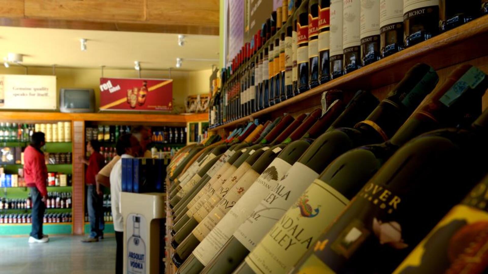 Karnataka to reduce price of premium liquor to boost sales - Vimarsana News