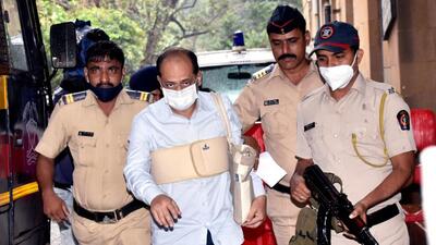 Mumbai, Dec 01 (ANI): Dismissed Mumbai Police officer Sachin Waze arrives to appear before the Chandiwal Commission, in Mumbai on Wednesday. The Commission was formed to probe former Mumbai Police Commissioner Param Bir Singh’s allegations of corruption against former Maharashtra Home Minister Anil Deshmukh. (ANI Photo) (Deepak Salvi) Mumbai, Dec 01 (ANI): Dismissed Mumbai Police officer Sachin Waze arrives to appear before the Chandiwal Commission, in Mumbai on Wednesday. The Commission was formed to probe former Mumbai Police Commissioner Param Bir Singh’s allegations of corruption against former Maharashtra Home Minister Anil Deshmukh. (ANI Photo) (Deepak Salvi)