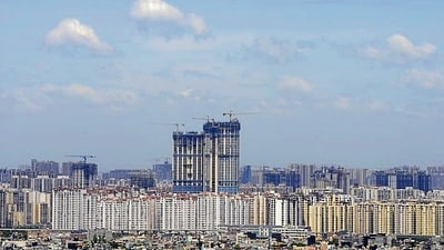 Noida Authority has fixed February 22 as the last date for realtors to accept a waiver and clear their land cost dues in accordance with the terms of a realty policy, (HT Archive) (HT Archive)