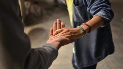 Extend a helping hand to your neighbours by offering assistance with tasks or errands, demonstrating a sense of community and goodwill. (Unsplash) Extend a helping hand to your neighbours by offering assistance with tasks or errands, demonstrating a sense of community and goodwill. (Unsplash)
