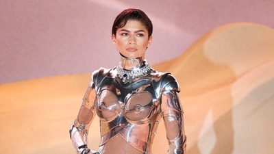Zendaya poses on the red carpet upon arrival for the World premiere of the film Dune: Part Two. She hit the sand-strewn carpet in a silver robot suit straight from the archive of Mugler. It's from the French fashion house's fall/winter 1995 “Cirque d'hiver” 20th anniversary collection, according to a company statement. (AFP) Zendaya poses on the red carpet upon arrival for the World premiere of the film Dune: Part Two. She hit the sand-strewn carpet in a silver robot suit straight from the archive of Mugler. It's from the French fashion house's fall/winter 1995 “Cirque d'hiver” 20th anniversary collection, according to a company statement. (AFP)