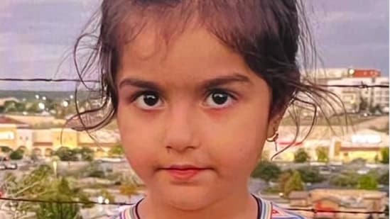 Lina was seen in the Villas del Cabo apartments in the 9400 block of Fredericksburg Road on December 20, 2021. (X@@901Lulu)