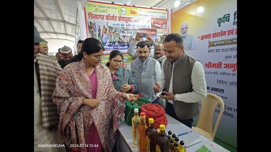 Union minister of state for commerce and industry Anupriya Patel at ‘Agri-Export: Capacity building cum buyer-seller meet’ in Mirzapur. (HT)