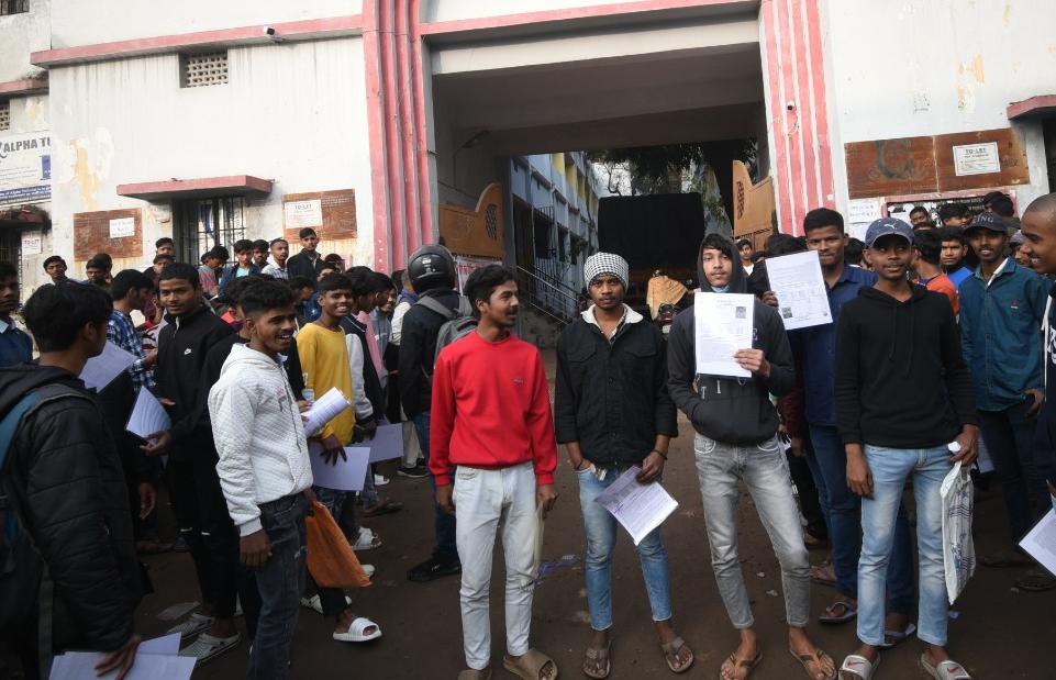 Students standing in queue to appear in the Bihar Board class 10th examination at B.N Collegiate School in Patna 
 (Santosh Kumar )