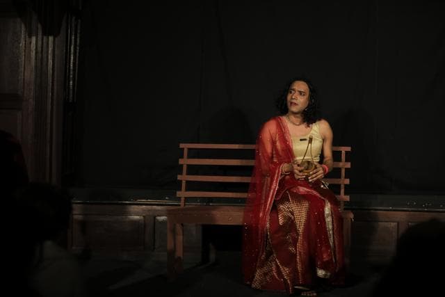 What are you waiting for? – A solo theatrical act by Avatari Devi at the Literary Guftugu venue inside Salempur House. (Courtesy Mahindra Sanatkada Lucknow Festival)