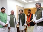 Speaker of the Madhya Pradesh Legislative Assembly Narendra Singh Tomar with senior Congress leader Kamal Nath, Chief Minister Mohan Yadav, and Ministers Kailash Vijaywargiya and Prahlad Patel on the first day of the budget session of the State Assembly last week. 

