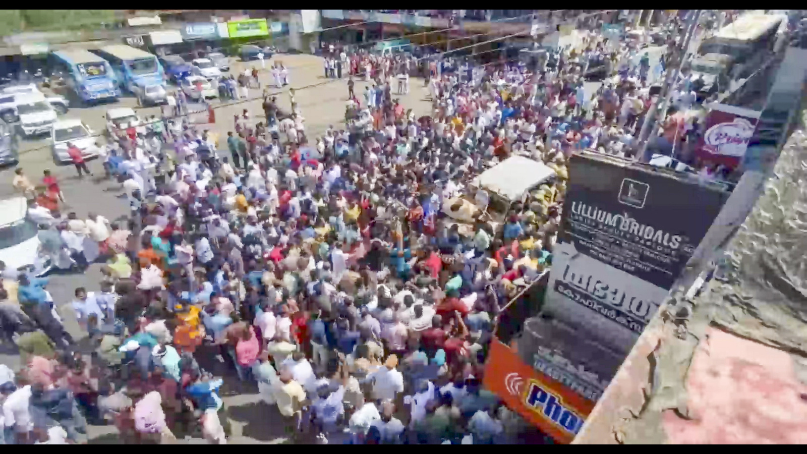 Protests erupt in Wayanad over man-animal conflicts - Vimarsana News