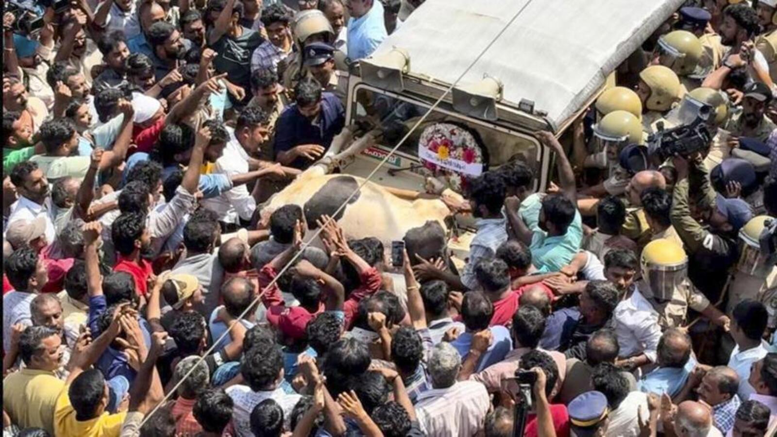Protests erupt in Kerala's Wayanad over man-animal conflicts | Latest News India - Vimarsana News