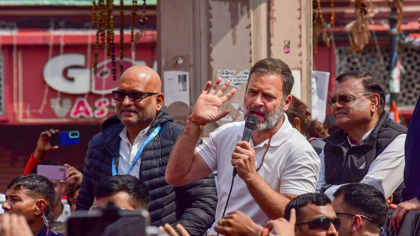 Rahul Gandhi abruptly halts Yatra in Varanasi, rushes to Wayanad. Here's why | Latest News India - Vimarsana News