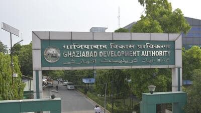 According to officials, the park will come up in the Koyal Enclave scheme, which was floated in 2005 and comprises an area of about 40-50 hectares divided into large plots for group housing, commercial markets and hospitals, among others (HT Archive) According to officials, the park will come up in the Koyal Enclave scheme, which was floated in 2005 and comprises an area of about 40-50 hectares divided into large plots for group housing, commercial markets and hospitals, among others (HT Archive)