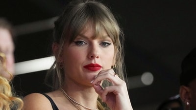 Taylor Swift donates $100k to the family of Kansas City parade shooting victim (USA TODAY Sports via Reuters Con)