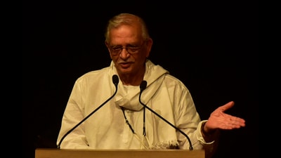 Gulzar at an event in Mumbai. (Anshuman Poyrekar/HT PHOTO) Gulzar at an event in Mumbai. (Anshuman Poyrekar/HT PHOTO)