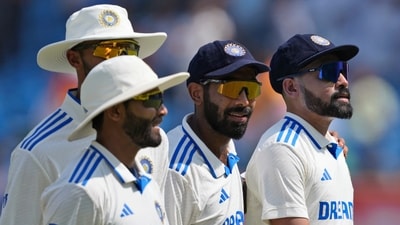 India's Mohammed Siraj picked four wickets as England folded for 319 in the 1st innings (AP) India's Mohammed Siraj picked four wickets as England folded for 319 in the 1st innings (AP)