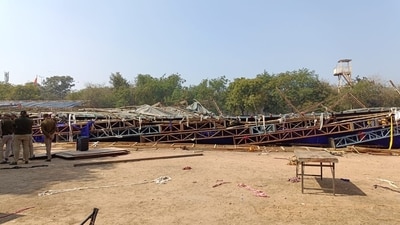 A fire call has been received about the collapse of a temporary structure in Jawaharlal Nehru Stadium New Delhi on Saturday. (HT Photo) A fire call has been received about the collapse of a temporary structure in Jawaharlal Nehru Stadium New Delhi on Saturday. (HT Photo)