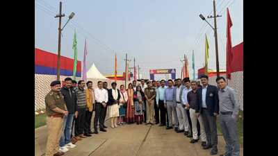 Trainee IPS officers with Magh Mela officials in Prayagraj (HT Photo)
