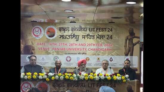 Dignitaries during the Sapt Sindhu Lit Fest held in Chandigarh. (HT PHOTO)