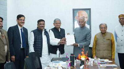 A delegation of JanataDal (United) presented a memorandum in support of holding simultaneous elections (PTI Photo) A delegation of JanataDal (United) presented a memorandum in support of holding simultaneous elections (PTI Photo)