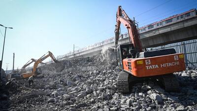 A flyover demolished for the construction of elevated road at Punjabi Bagh in New Delhi. (Sanchit Khanna/HT Photo) A flyover demolished for the construction of elevated road at Punjabi Bagh in New Delhi. (Sanchit Khanna/HT Photo)