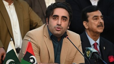 Pakistan Peoples Party (PPP) chairman Bilawal Bhutto Zardari(L) speaks during a press conference in Islamabad (AFP) Pakistan Peoples Party (PPP) chairman Bilawal Bhutto Zardari(L) speaks during a press conference in Islamabad (AFP)