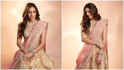 Shloka Ambani glows in an Anamika Khanna lehenga for Anant Ambani and Radhika Merchant's pre-wedding festivity. (Instagram) Shloka Ambani glows in an Anamika Khanna lehenga for Anant Ambani and Radhika Merchant's pre-wedding festivity. (Instagram)