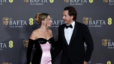 Margot Robbie and her husband Tom Ackerley pose at the red carpet. Margot did not win Best Actress for Barbie.&nbsp; (REUTERS)