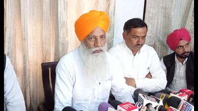 Charuni while addressing the media in Kurukshetra on Monday. (HT Photo) Charuni while addressing the media in Kurukshetra on Monday. (HT Photo)