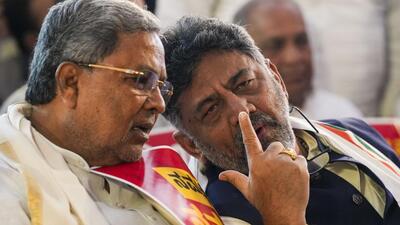 Karnataka chief minister Siddaramaiah and deputy chief minister DK Shivakumar during a protest by the Karnataka Congress leaders against the Centre at Jantar Mantar in New Delhi on Feb 7. (PTI) Karnataka chief minister Siddaramaiah and deputy chief minister DK Shivakumar during a protest by the Karnataka Congress leaders against the Centre at Jantar Mantar in New Delhi on Feb 7. (PTI)