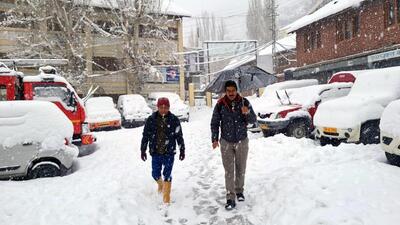 Keylong, the headquarters of the tribal district Lahaul and Spiti in Himachal Pradesh, received heavy snowfall on Monday. (Aqil Khan/HT)