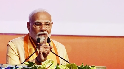Prime Minister Narendra Modi addresses during the UP Ground Breaking Ceremony 4.0 at Indira Gandhi Pratishthan in Lucknow, (Deepak Gupta/Hindustan Times)