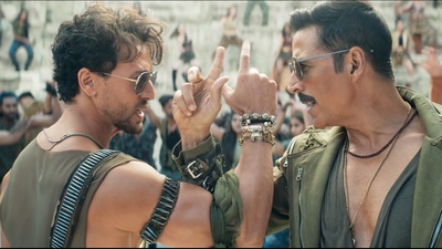 Bade Miyan Chote Miyan title track: Tiger Shroff and Akshay Kumar in the song. Bade Miyan Chote Miyan title track: Tiger Shroff and Akshay Kumar in the song.