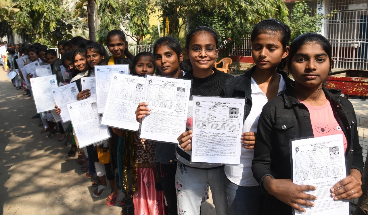 Bihar Board 10th exam 2024: Appearing students with admit cards  (Santosh Kumar )