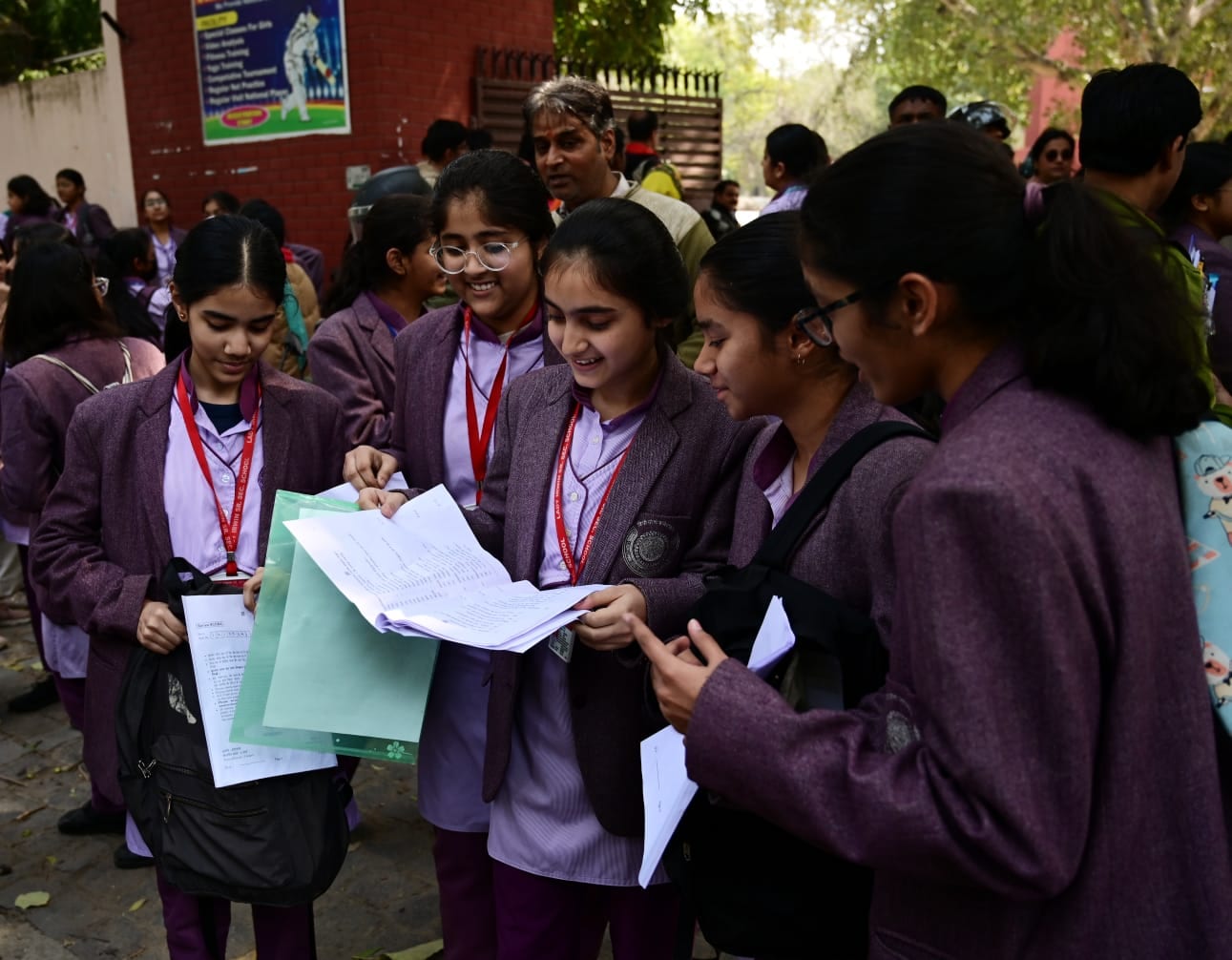 Students of Class X and Class XII after their CBSE exams for Hindi and Sankrit at Kerala School in New Delhi on Monday (Vipin Kumar/HT photo) Students of Class X and Class XII after their CBSE exams for Hindi and Sankrit at Kerala School in New Delhi on Monday (Vipin Kumar/HT photo)