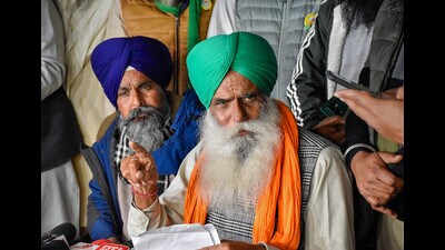 Farmer leaders Sarwan Singh Pandher and Jagjit Singh Dallewal address the media at the Punjab-Haryana Shambhu border. (PTI file)