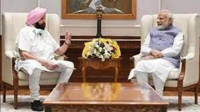 Former chief minister Captain Amarinder Singh met Prime Minister Narendra Modi in New Delhi on Monday, where he reportedly advocated for a coalition between the Shiromani Akali Dal and the Bharatiya Janata Party in the forthcoming 2024 Lok Sabha elections (HT File) Former chief minister Captain Amarinder Singh met Prime Minister Narendra Modi in New Delhi on Monday, where he reportedly advocated for a coalition between the Shiromani Akali Dal and the Bharatiya Janata Party in the forthcoming 2024 Lok Sabha elections (HT File)