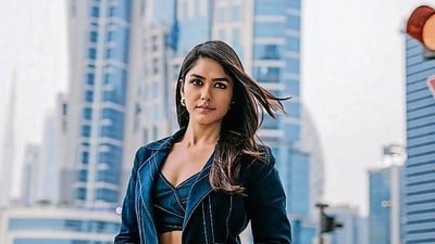 Actor Mrunal Thakur along with her father have bought two apartments worth ₹10 crore from Kangana Ranaut's family in Mumbai’s Andheri West area, Actor Mrunal Thakur along with her father have bought two apartments worth ₹10 crore from Kangana Ranaut's family in Mumbai’s Andheri West area,