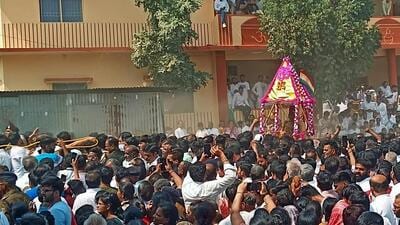Rajnandgaon, Feb 18 (ANI): People in large numbers take part in the funeral procession of renowned Jain seer Acharya Vidyasagar Maharaj after he passed away, at Chandragiri Teerth in Rajnandgaon on Sunday. (ANI Photo) (ANI Picture Service) Rajnandgaon, Feb 18 (ANI): People in large numbers take part in the funeral procession of renowned Jain seer Acharya Vidyasagar Maharaj after he passed away, at Chandragiri Teerth in Rajnandgaon on Sunday. (ANI Photo) (ANI Picture Service)