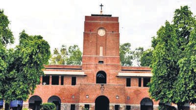 St Stephen’s College ‘suspended’ 100 students for low attendance during the morning assembly. (Ht archive) St Stephen’s College ‘suspended’ 100 students for low attendance during the morning assembly. (Ht archive)