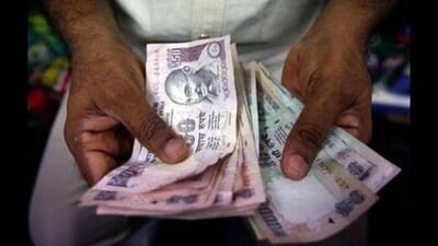 Enforcement Officer of the EPFO in Tamil Nadu's Tirunelveli was arrested while accepting a bribe of  ₹2 lakh from the complainant. (Representational Image)