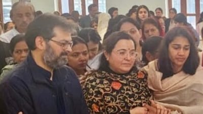Babita Phogat with Suhani Bhatnagar's parents. Babita Phogat with Suhani Bhatnagar's parents.