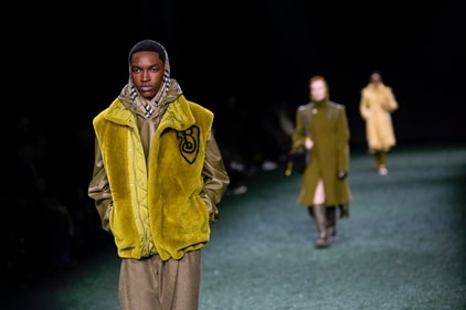 A model wears a creation for the Burberry Winter 2024 fashion show. (Photo by Scott A Garfitt/Invision/AP) A model wears a creation for the Burberry Winter 2024 fashion show. (Photo by Scott A Garfitt/Invision/AP)