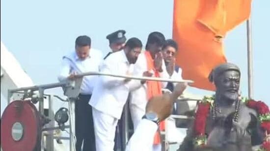 Maharashtra chief minister Eknath Shinde with Maratha quota activist Manoj Jarange Patil earlier this year. (HT file photo.)